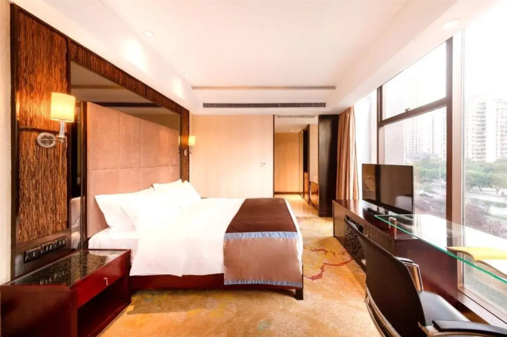 Rezen Kingtown Hotel (Chongqing Guanyinqiao)