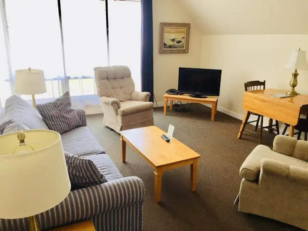 Sesuit Harbor House