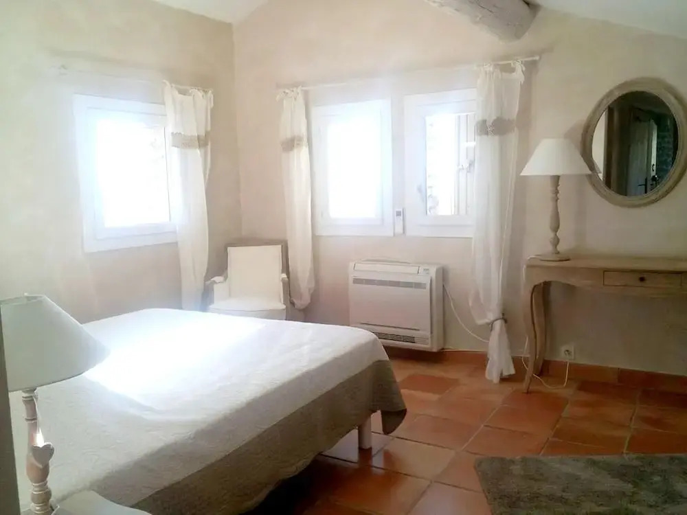 Villa With 3 Bedrooms in Gordes, With Wonderful Mountain View, Private