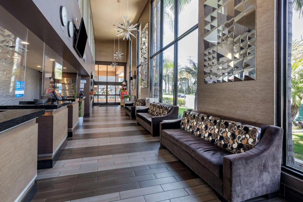 Best Western Plus Stovalls Inn
