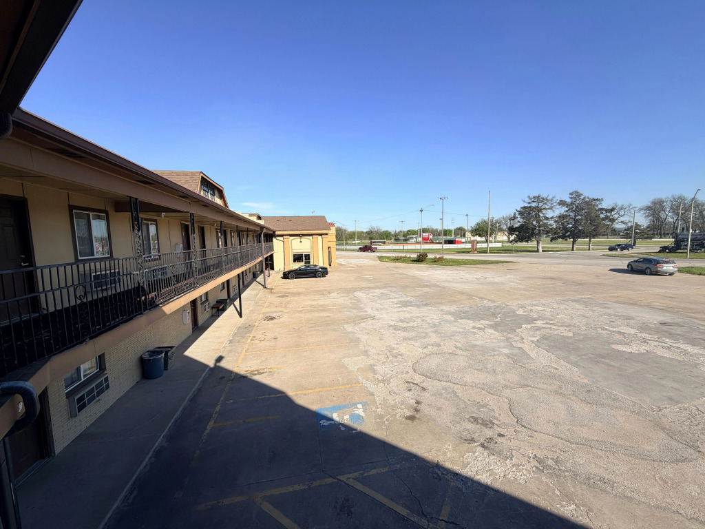 Regal Inn Coffeyville KS US 169