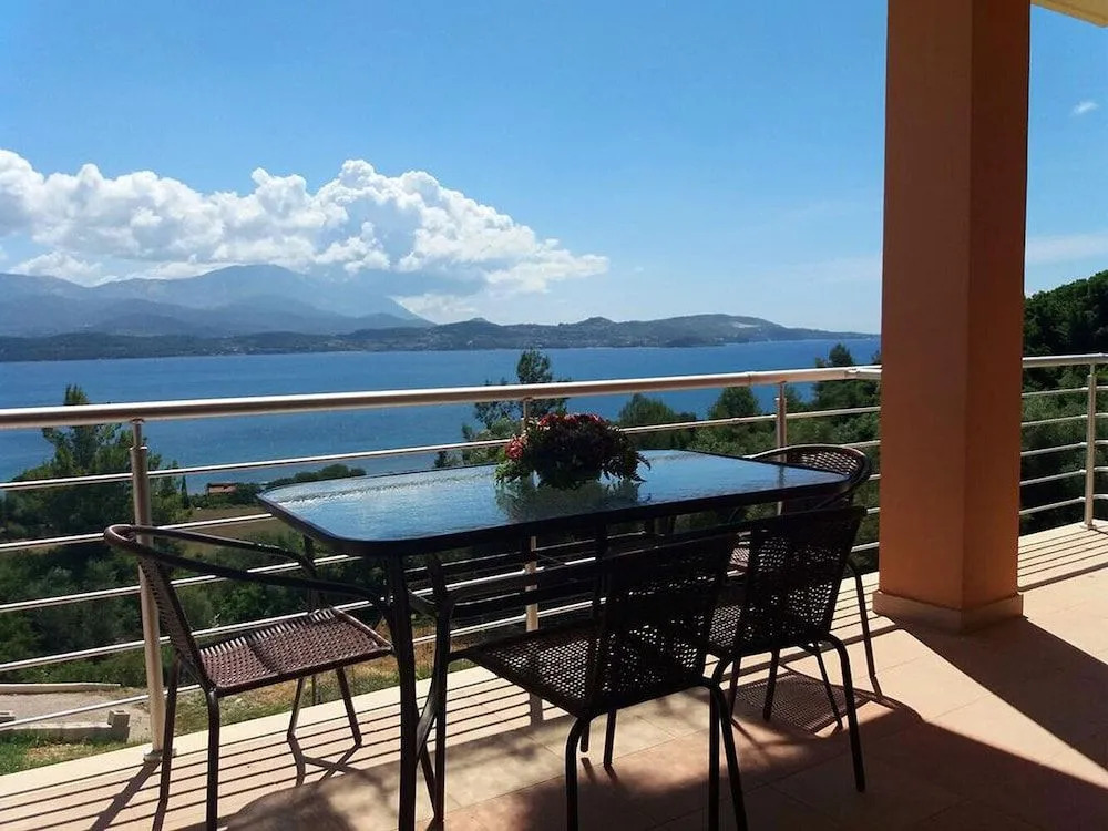 Loggos view apartments