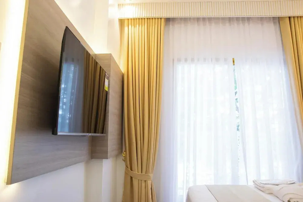 The Royal Clb Hotel and Resorts