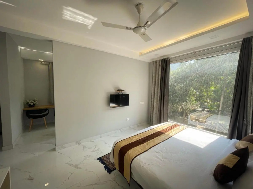 The Empire Rooms & Boutique Near Cyber City Gurgaon