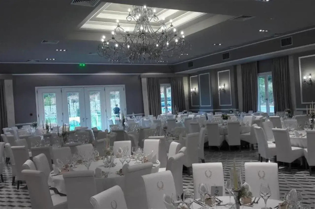 Grand Meteora Hotel