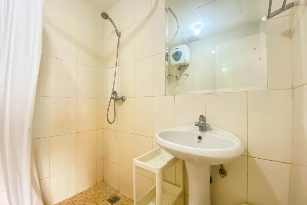 Cozy Stay Studio At Ambassade Kuningan Apartment