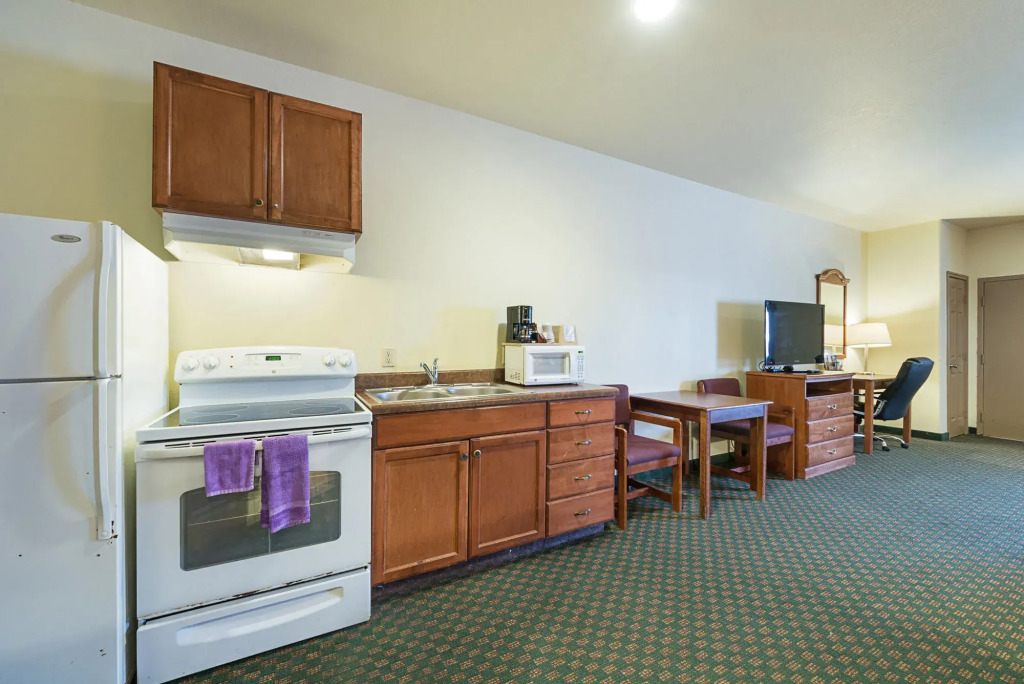 Quality Inn & Suites Victoria South