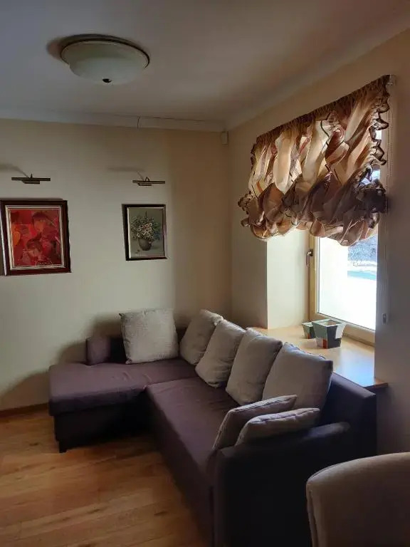 Cozy apartment with garden / Jaukus butas su kiemeliu