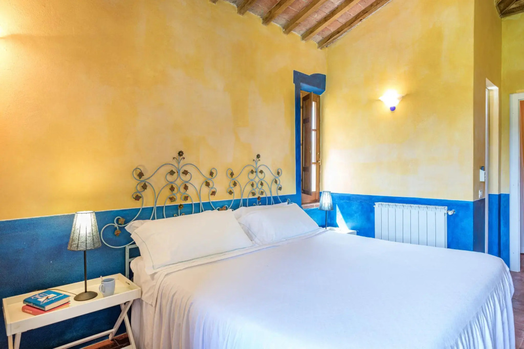 PODERE PRATOVECCHIO 14&2, Emma Villas