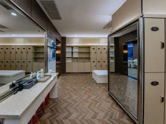 Harbour Hotel
