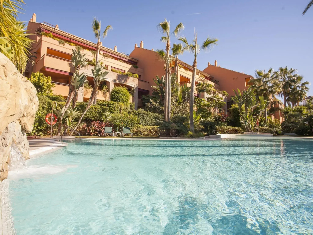 280m2 GIANT DUPLEX BEACH PENTHOUSE, heated Pool!