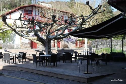 Hostal Auzoa