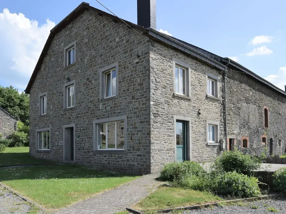 Two Homes in one Location, Ideal for Larger Groups who Want a lot of Space