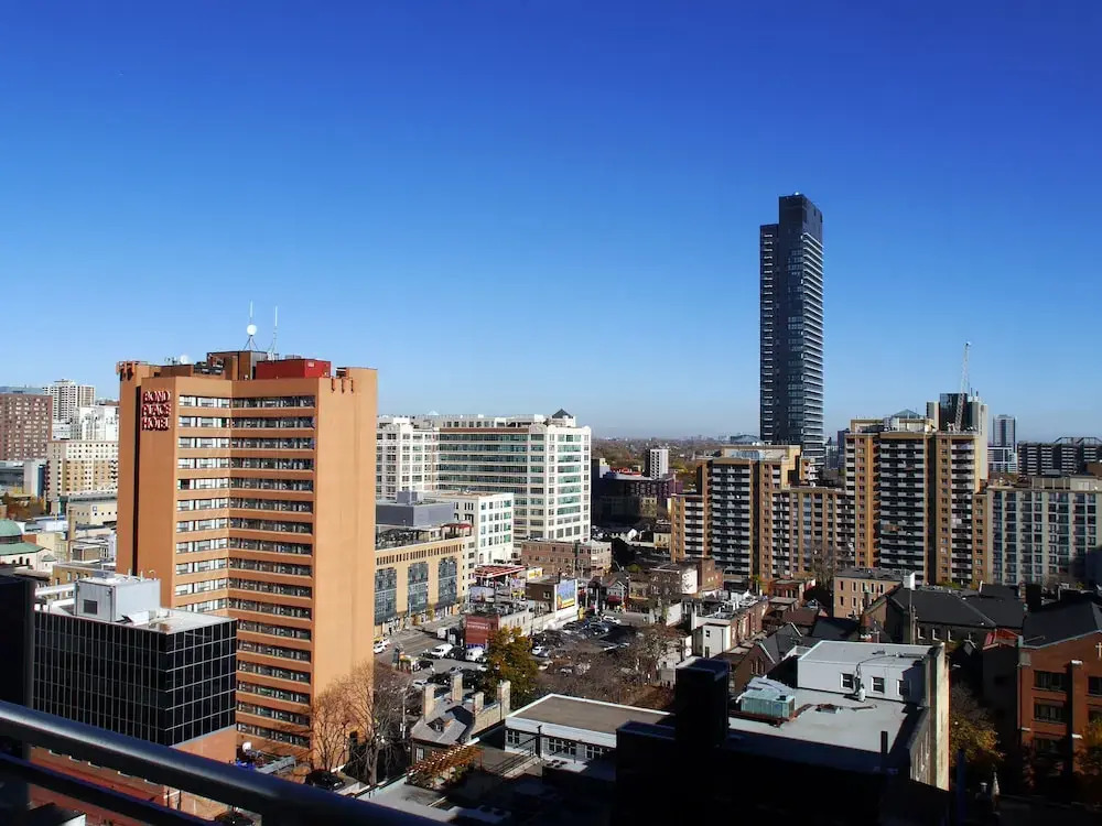 Gorgeous 1BR Condo at Eaton Centre