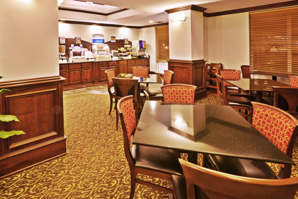 Spark by Hilton Catoosa Tulsa