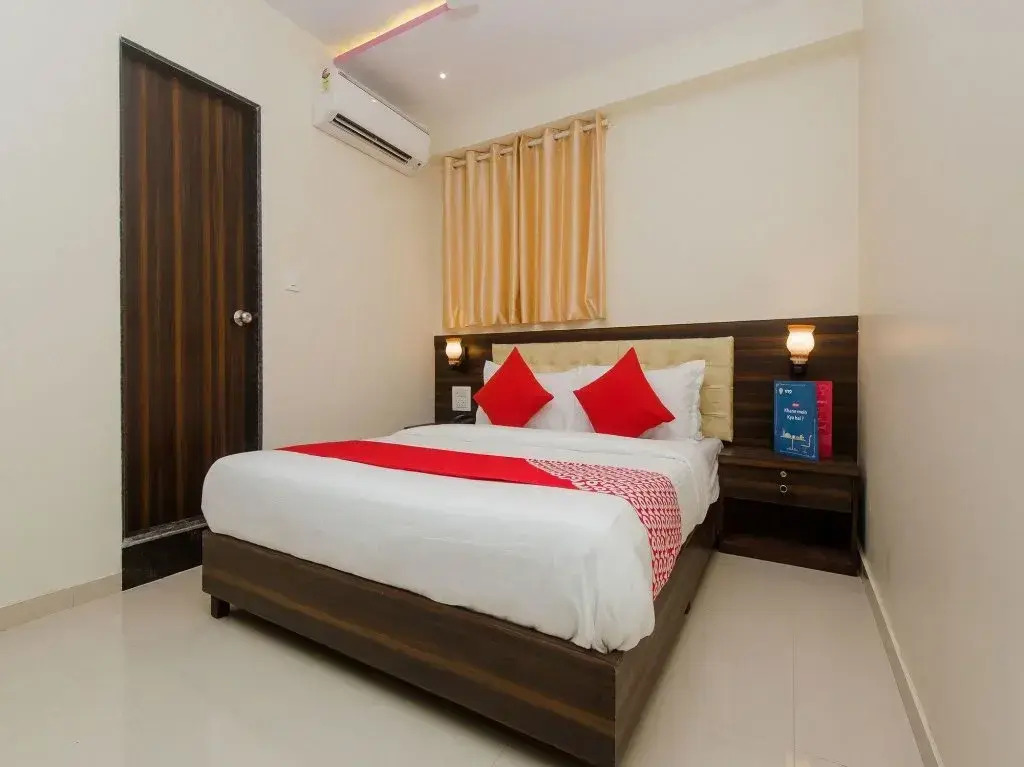 OYO 11706 Hotel Avion Park