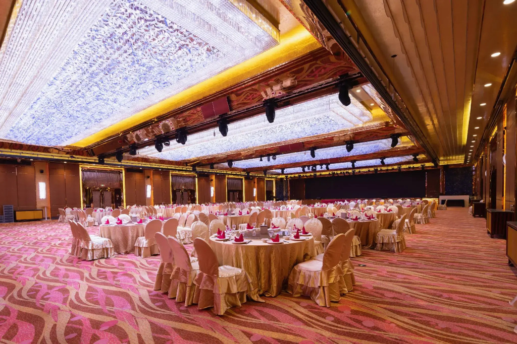 Zhongyang Goldnugget Hotel
