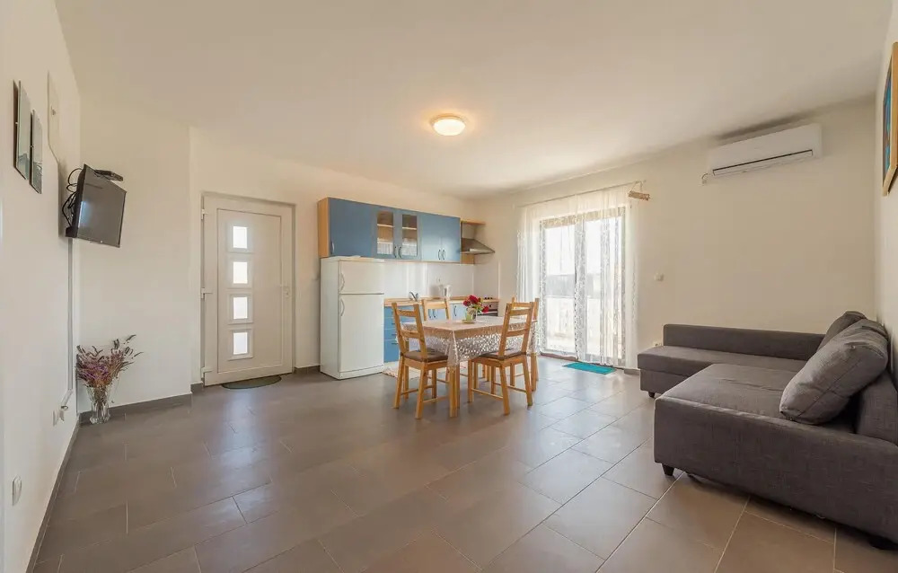 Nice Apartment in Privlaka With 1 Bedrooms and Wifi