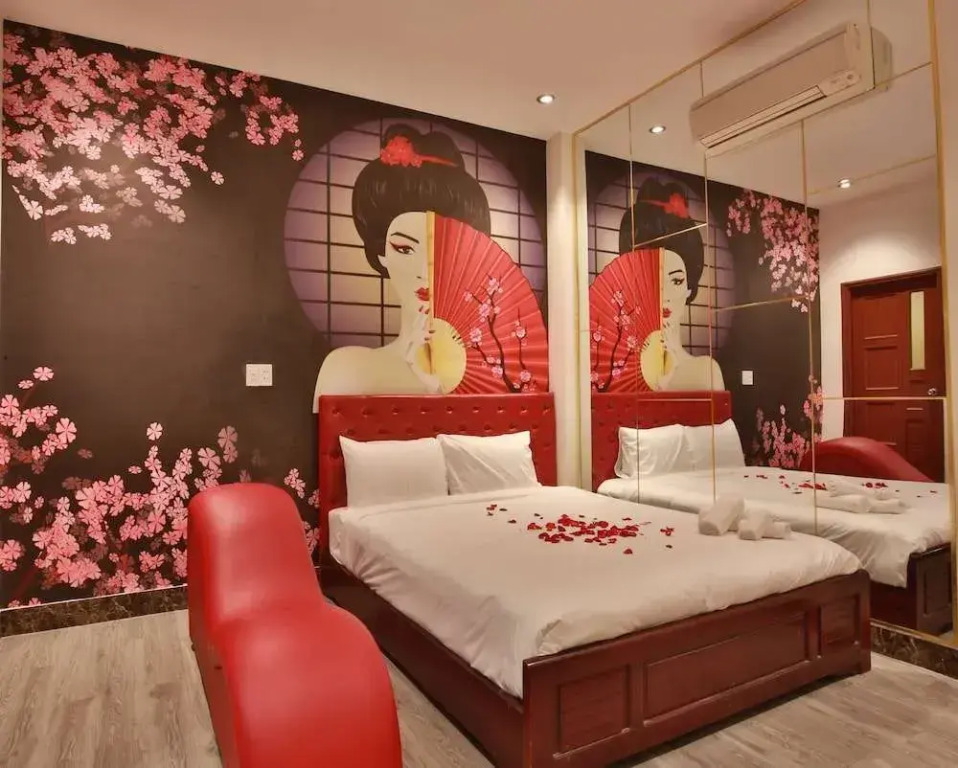 Lotus Hotel