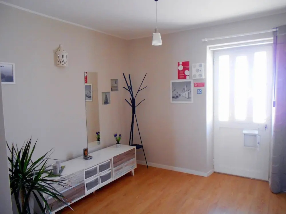 Arade room