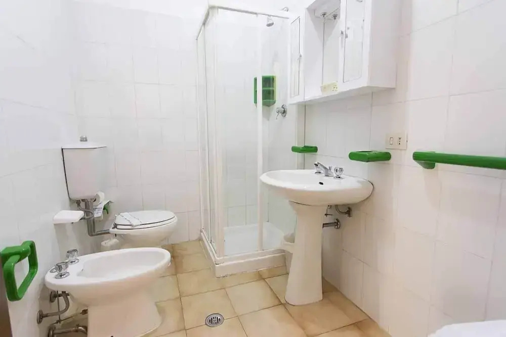 Residence with swimming pool in Luni Mare