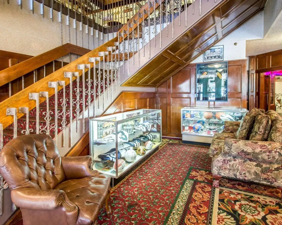 The Boulder Broker
