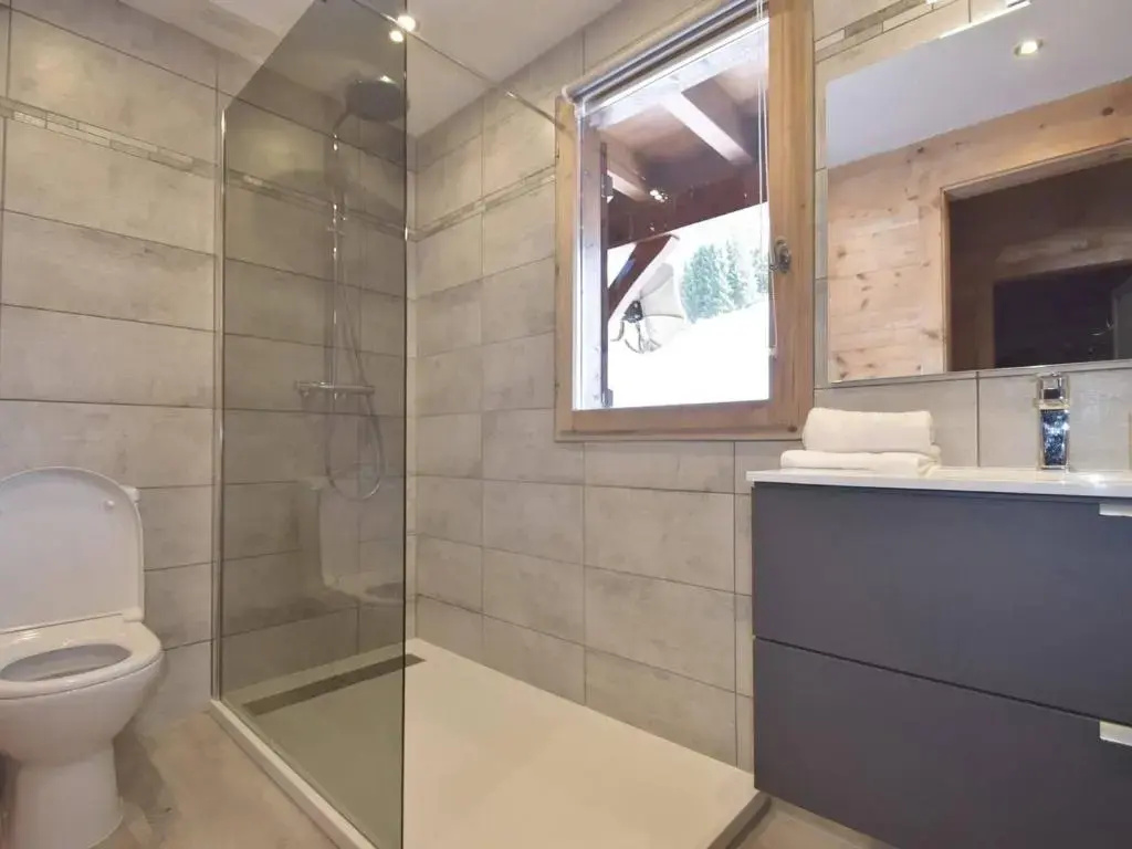 Chalet Le Grand-Bornand, 6 pièces, 15 personnes - FR-1-391-24