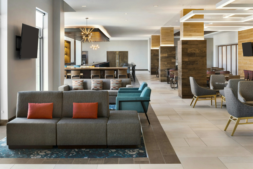 Hilton Garden Inn Milwaukee Brookfield Conference Center, WI
