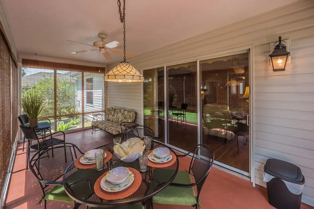 Duncan Drive 1303 by White Pelican VR
