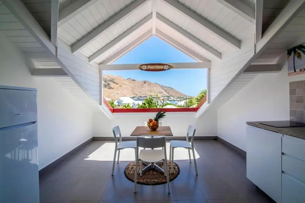 Studio in Cul-de-sac, With Wonderful Mountain View, Shared Pool and Furnished Terrace