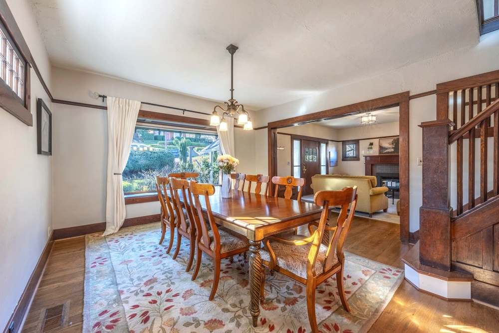 State Of Chill 4 Bedroom Home