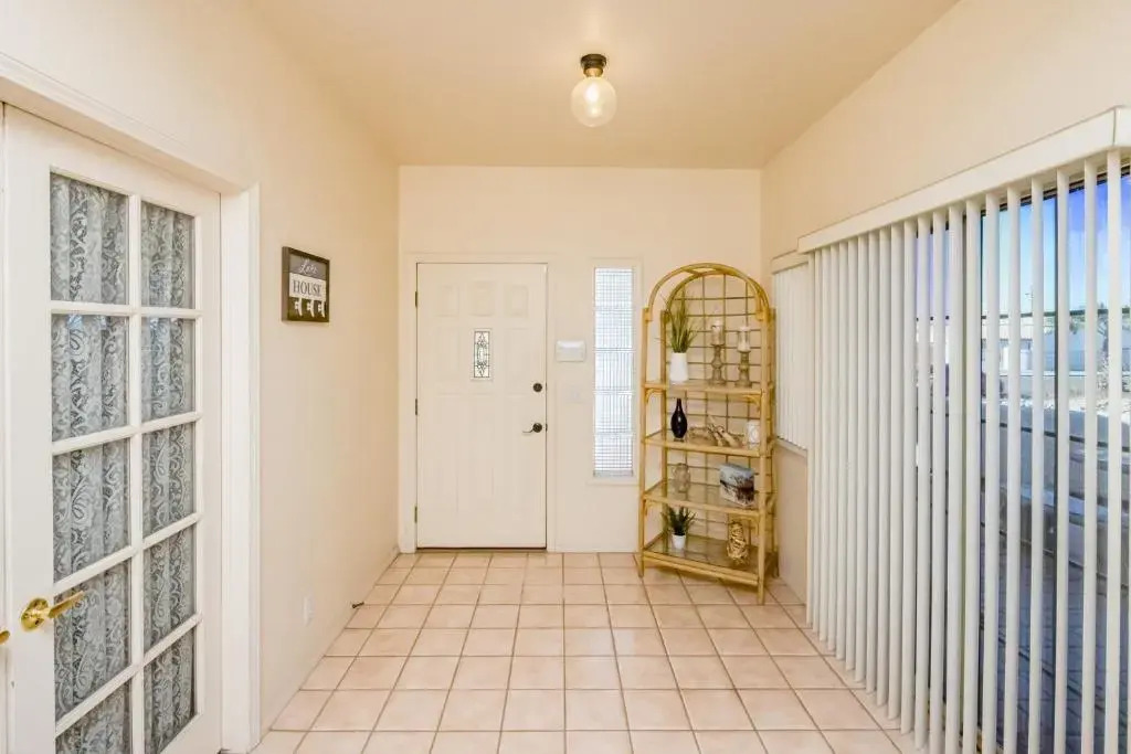 NEW! Desert Pool & Spa Home, Minutes To Beach!