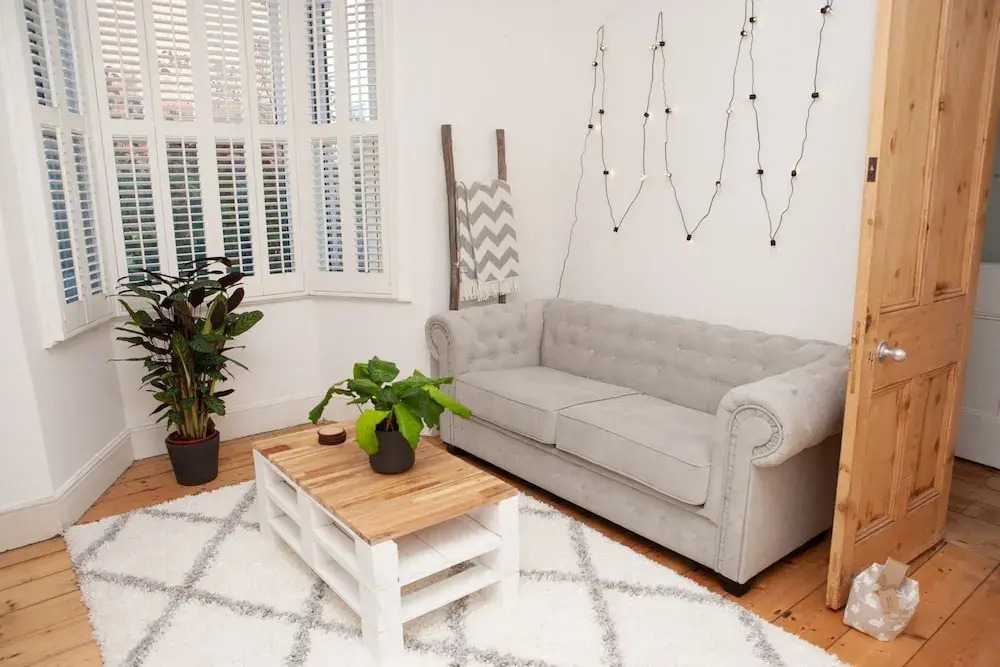 Charming 1 Bedroom House Close to City Centre
