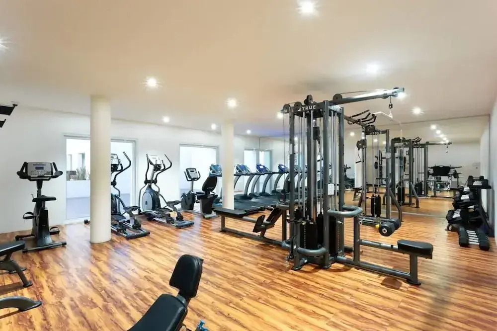 3BD Condo near Beach and Marina