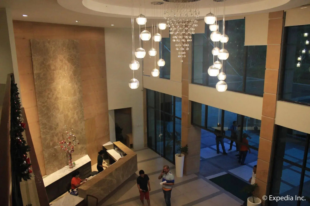 Rivermount Hotel And Resort