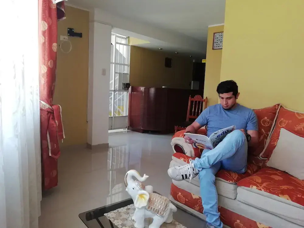 Nakeli Hospedaje