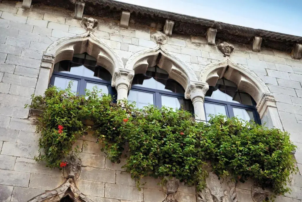 One bedroom apartment with direct sea view located in the old town of Porec