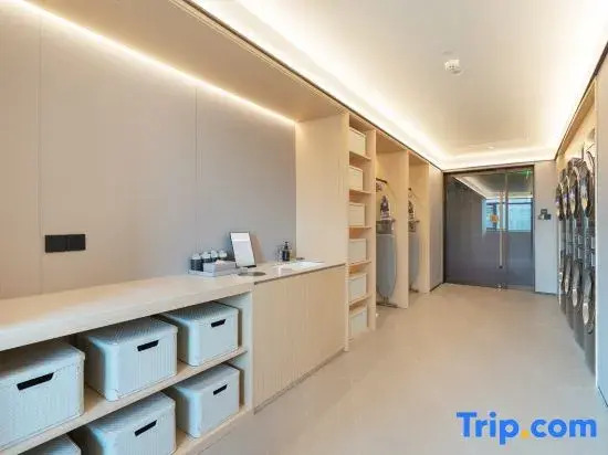 JI Hotel (Wuhan Guanggu Huashan New City Metro Station)