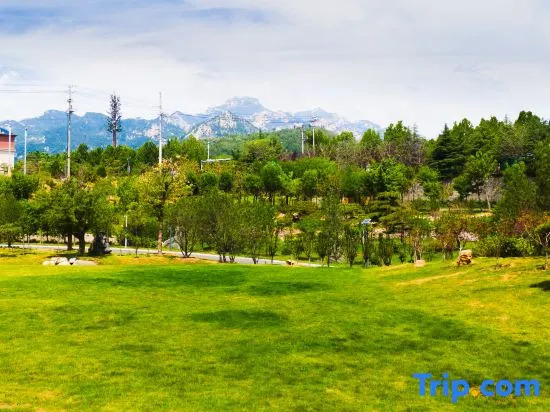 Tai'an  Jianguo Hidden Garden-style Hotel