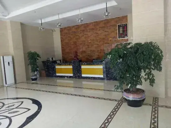 Yingshan Huayi Hotel
