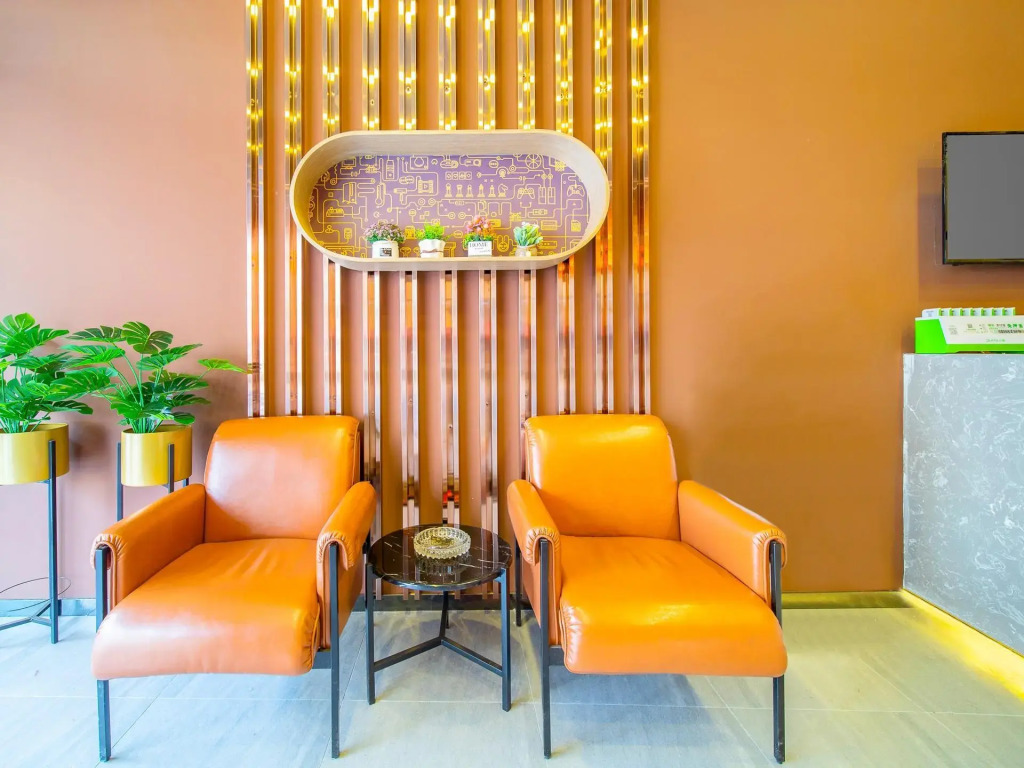 IU Hotel Guiyang High Speed Railway Station Wanda Plaza