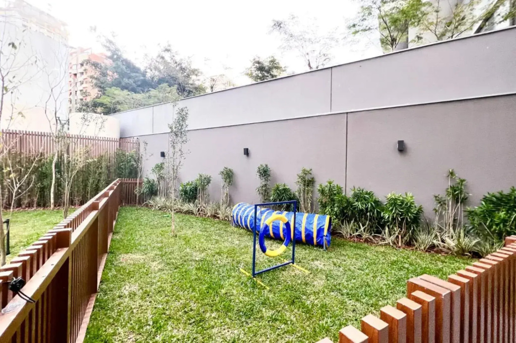 Studio novíssimo, completo e muito bem localizado