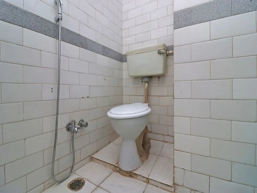 SPOT ON 37002 Hotel Natraj