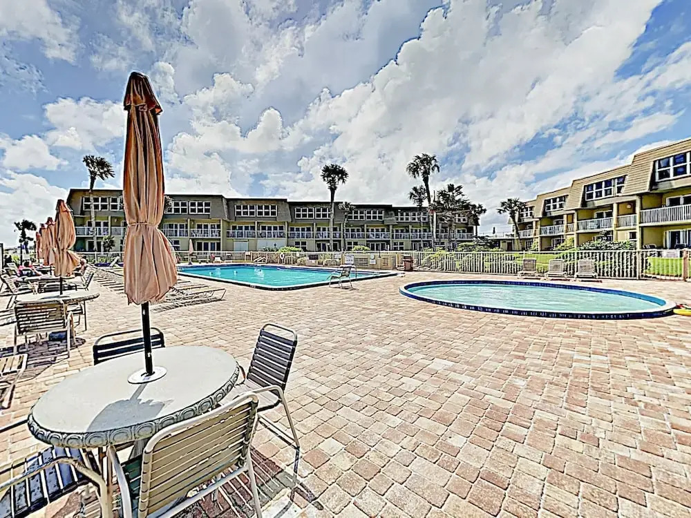 New Listing! Plush W/ Pool & Ocean Views 2 Bedroom Condo