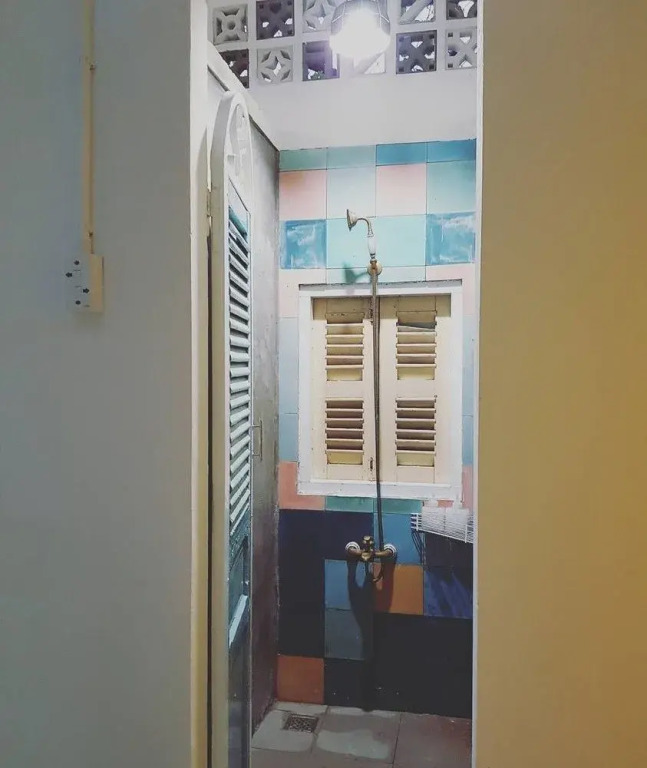 KHA Hostel & Cafe