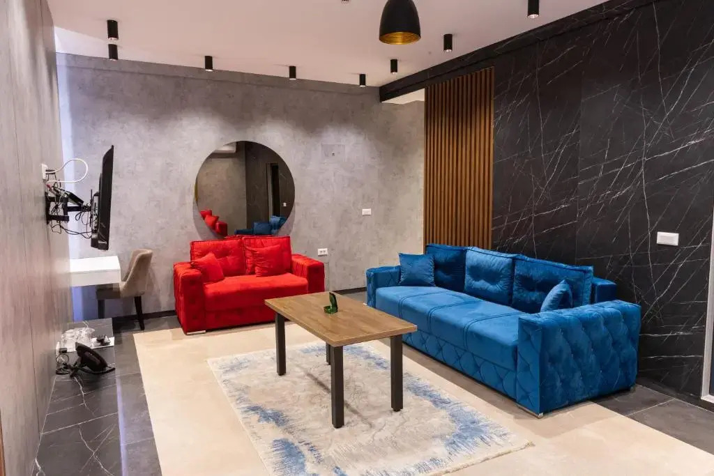 Hotel Emrovic Raj