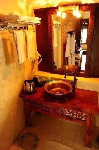 Lijiang Ancient City Ayutaya Hostels