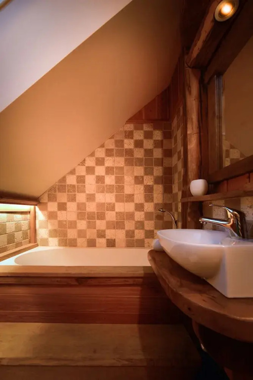 Villa Les with Hot tub & Sauna