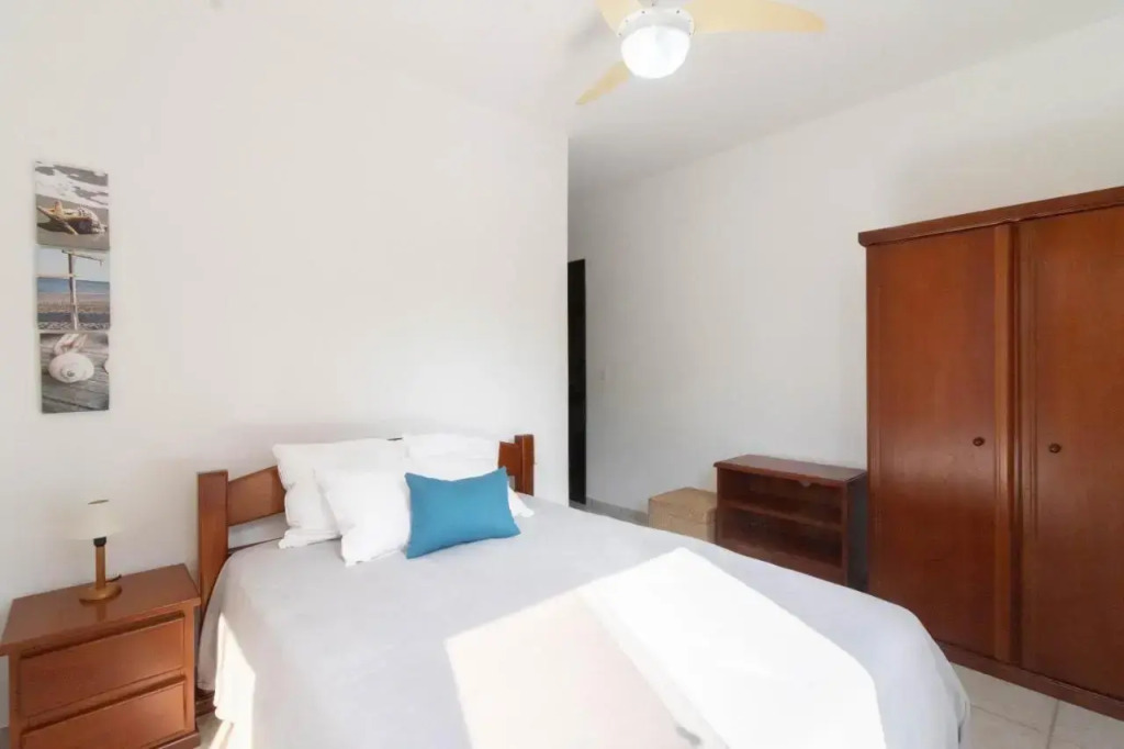 Linda Casa! Acesso privado praia Guaratuba(50mts)