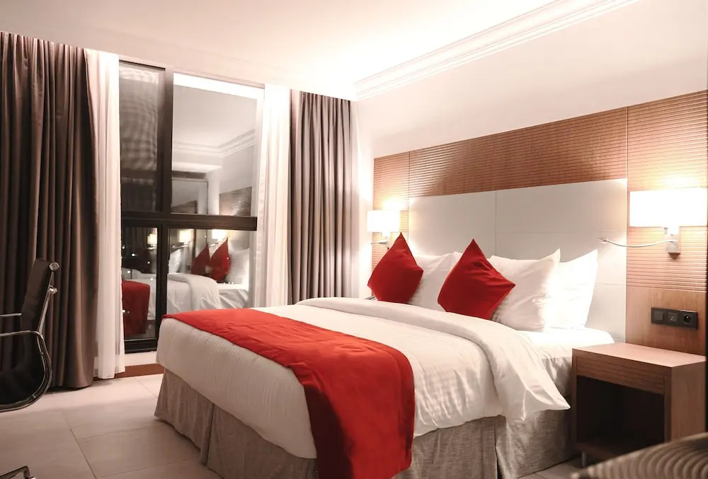 STAR LAND HOTEL BASTOS